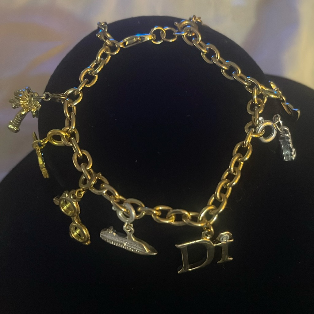Autherntic Diamond International Signature Di Charm Bracelet W/Extra Charms